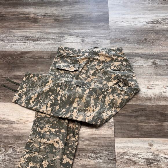 Vintage US Army ACU UCP Digital Camo Tan Green 34x30 ACUPAT Digicam Combat Pants - Picture 1 of 9